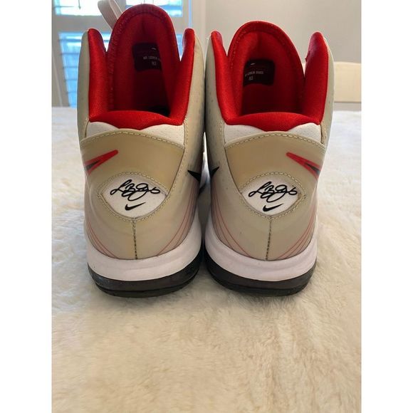 Lebron 8 V/2 ‘HOME’ main image 8